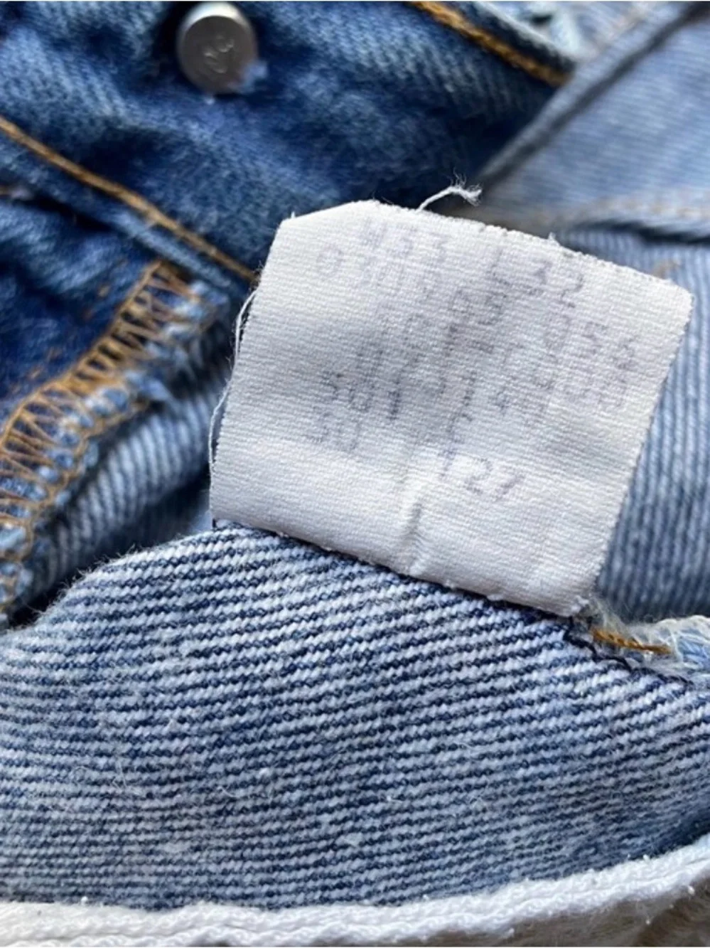 Vintage Levis 501 32x28 USA Made - 1980s